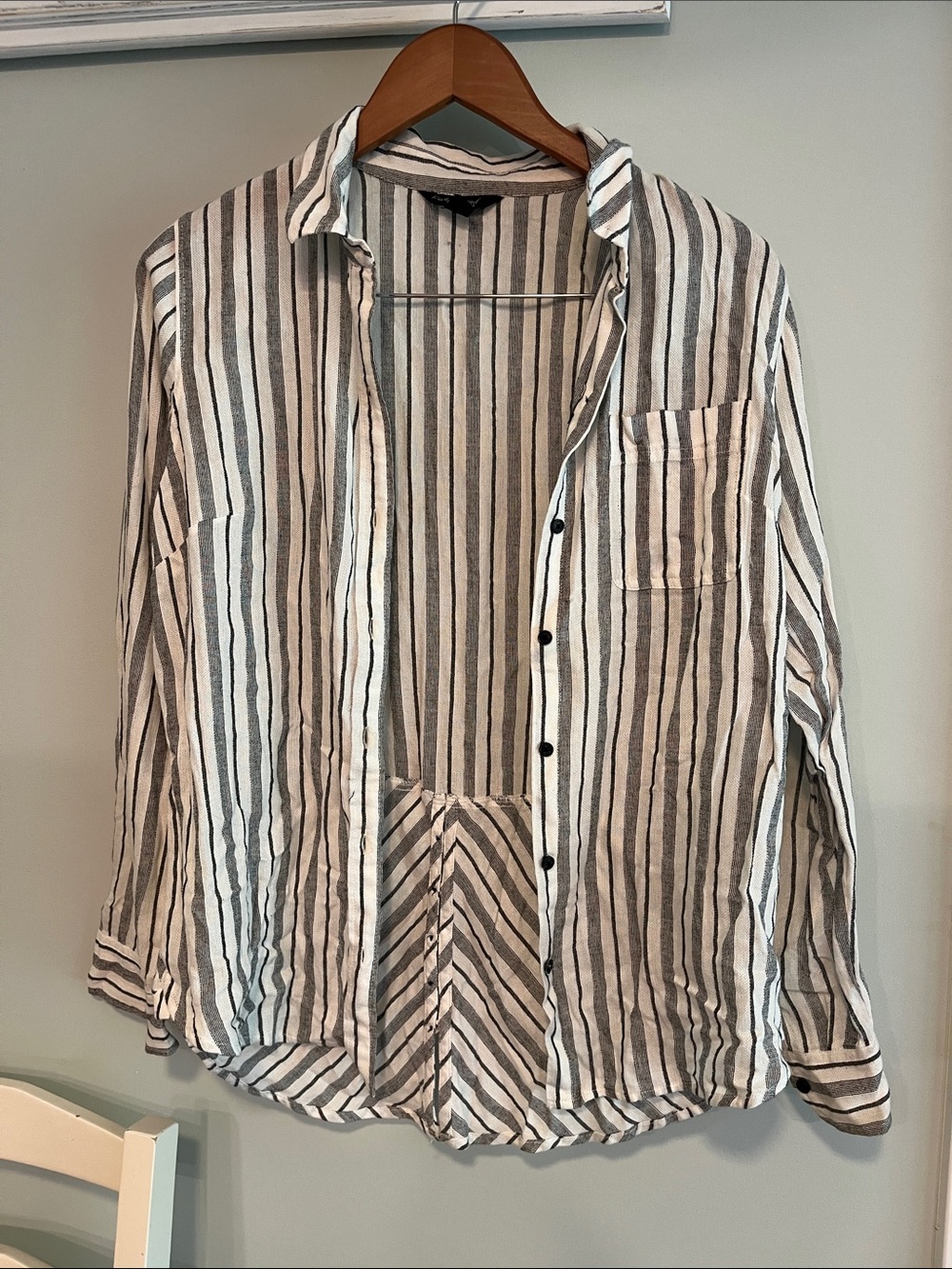 Lucky Brand Women’s Size Small Striped Button-Down Shirt in White & Gray/Black